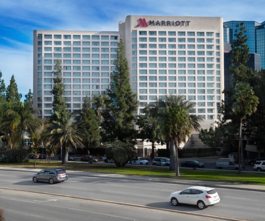 MARRIOTT WARNER CENTER HOTEL - MỸ